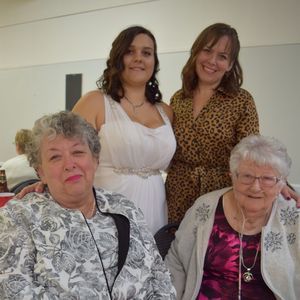 Meet your Posher, Debra